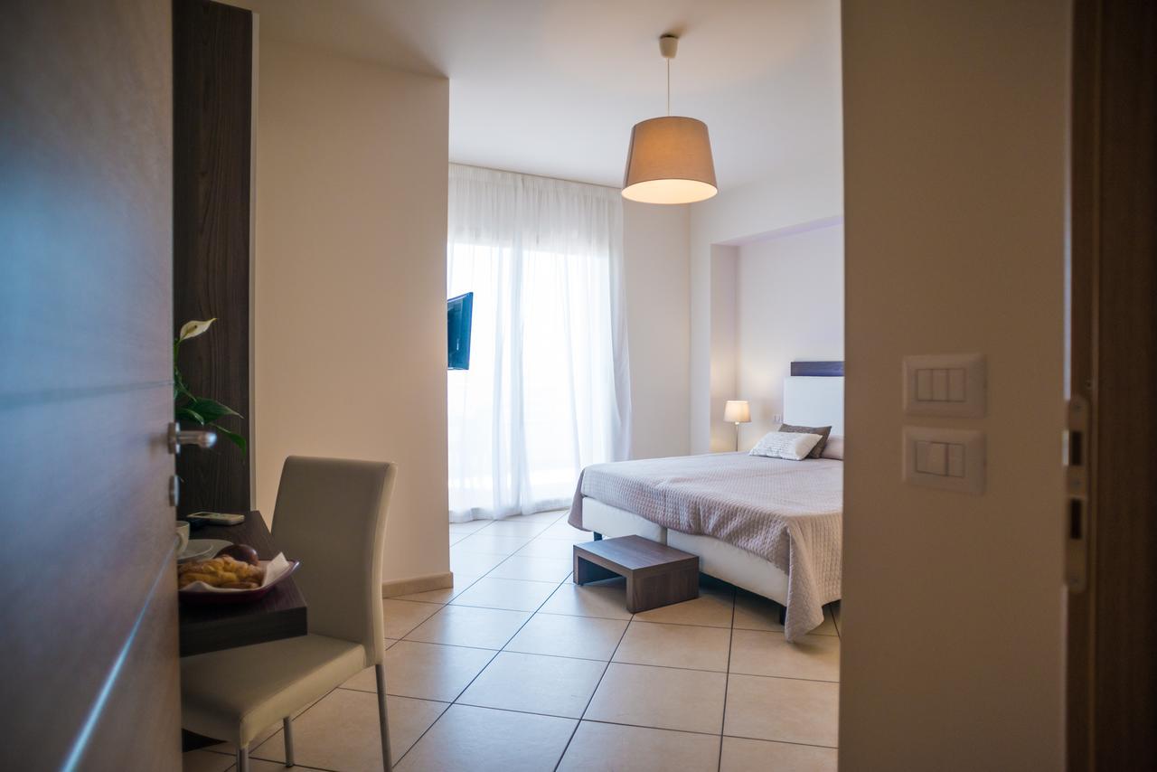 Riva Del Sol Bed and Breakfast Santa Teresa Di Riva Εξωτερικό φωτογραφία