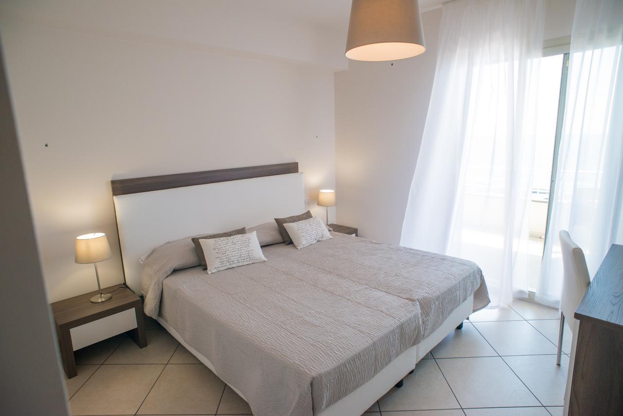 Riva Del Sol Bed and Breakfast Santa Teresa Di Riva Εξωτερικό φωτογραφία