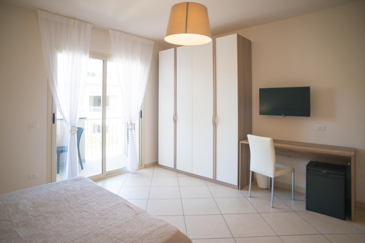 Riva Del Sol Bed and Breakfast Santa Teresa Di Riva Εξωτερικό φωτογραφία
